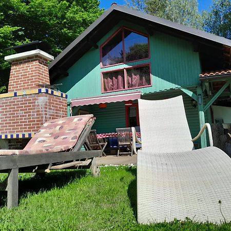 그로수플례 Fairytale Wooden House By Ljubljana 빌라 외부 사진